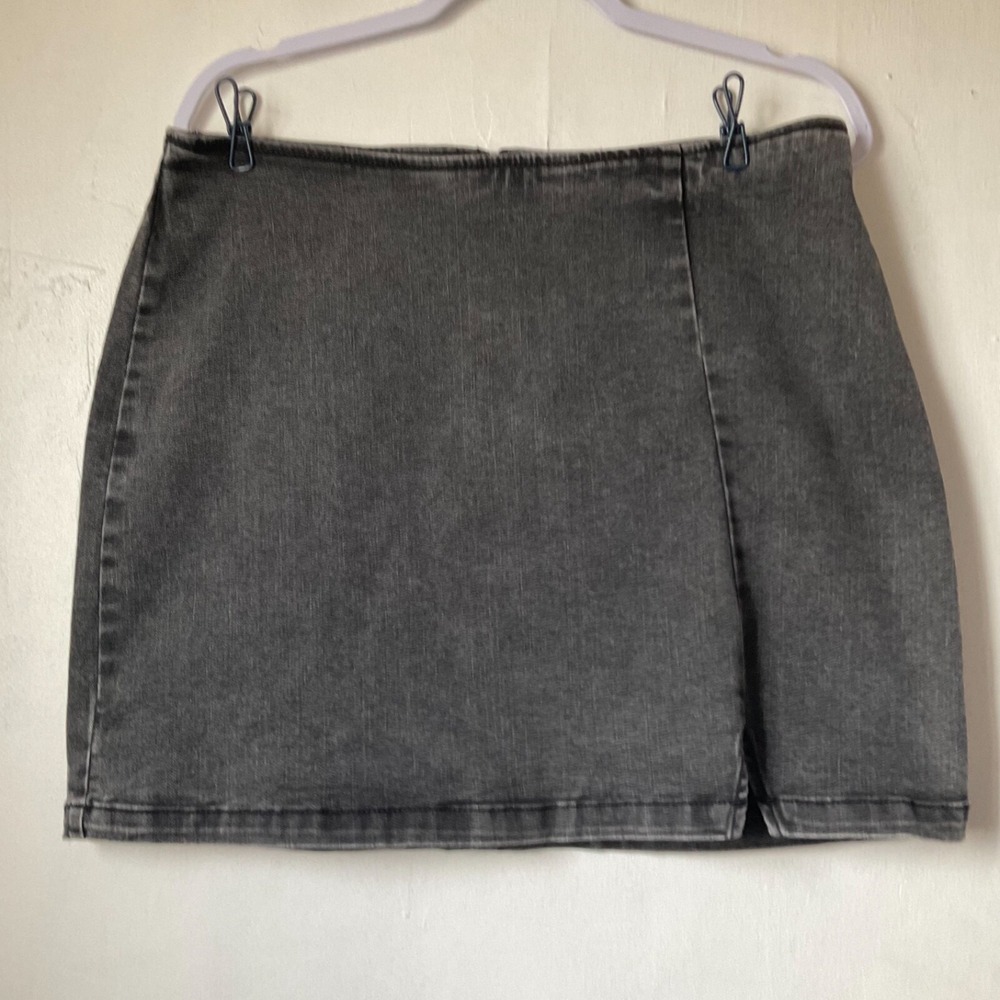 Wild Fable Faded Black Denim Mini Skirt with Front Slit Sleek Short Sexy Size 14